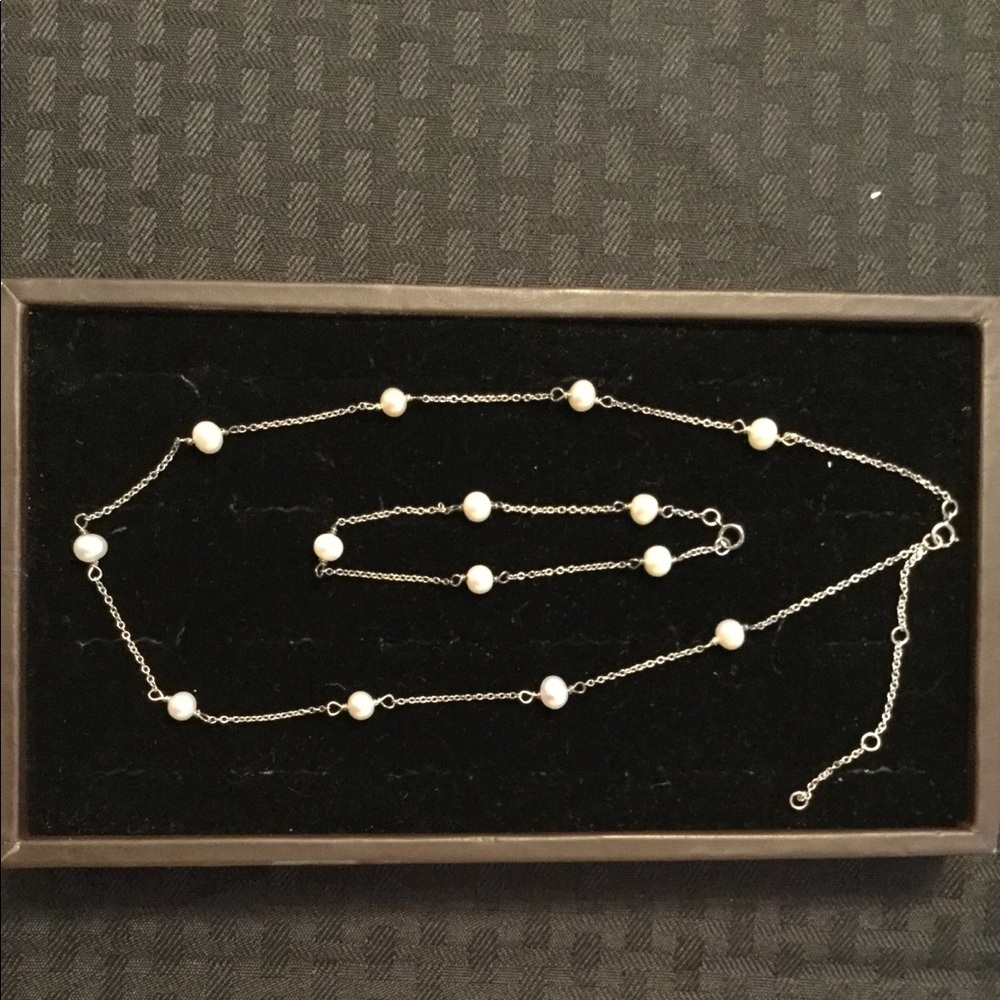 Pearl and Silver Necklace and Bracelet